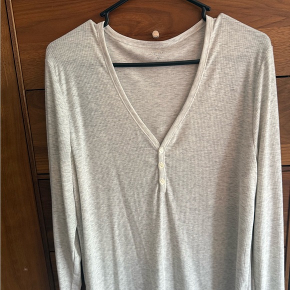 GAP Henley Ribbed Size XL - Picture 3 of 11